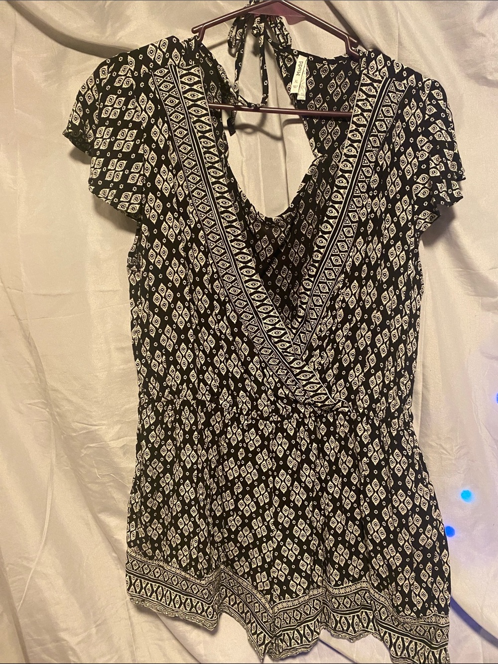 Xhilaration Black and White Printed V-Neck Tunic